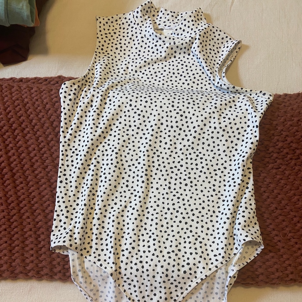 H&M black and white dot mock neck body suit